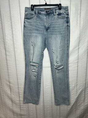 Judy Blue Boyfriend Fit Sz 13/31 High Waist Distressed Stretch Jeans Light Wash